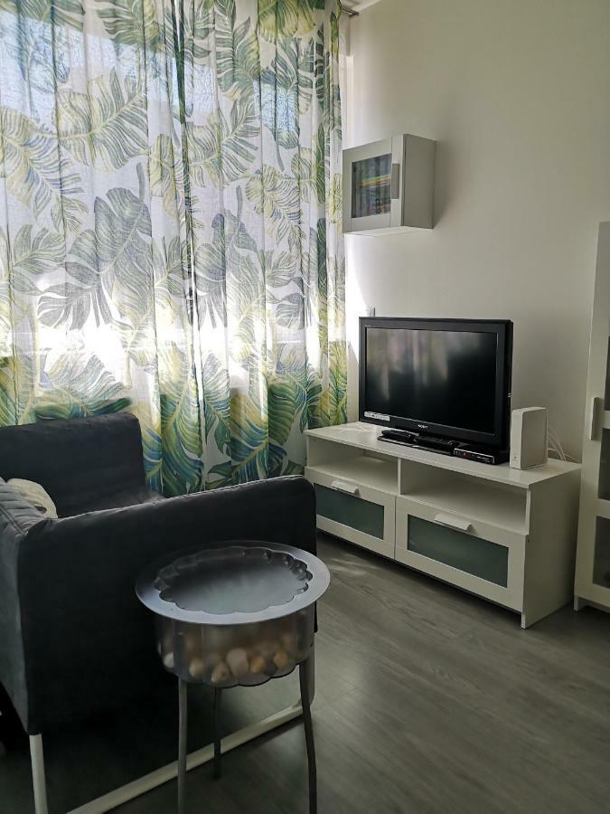Nice And Refreshing Flat In Praha Bagian luar foto