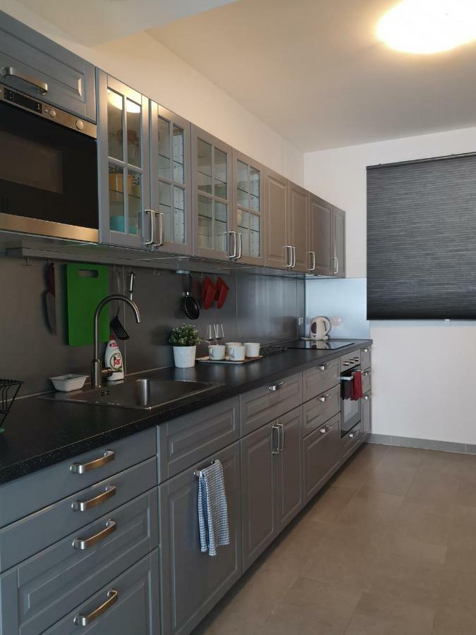 Nice And Refreshing Flat In Praha Bagian luar foto